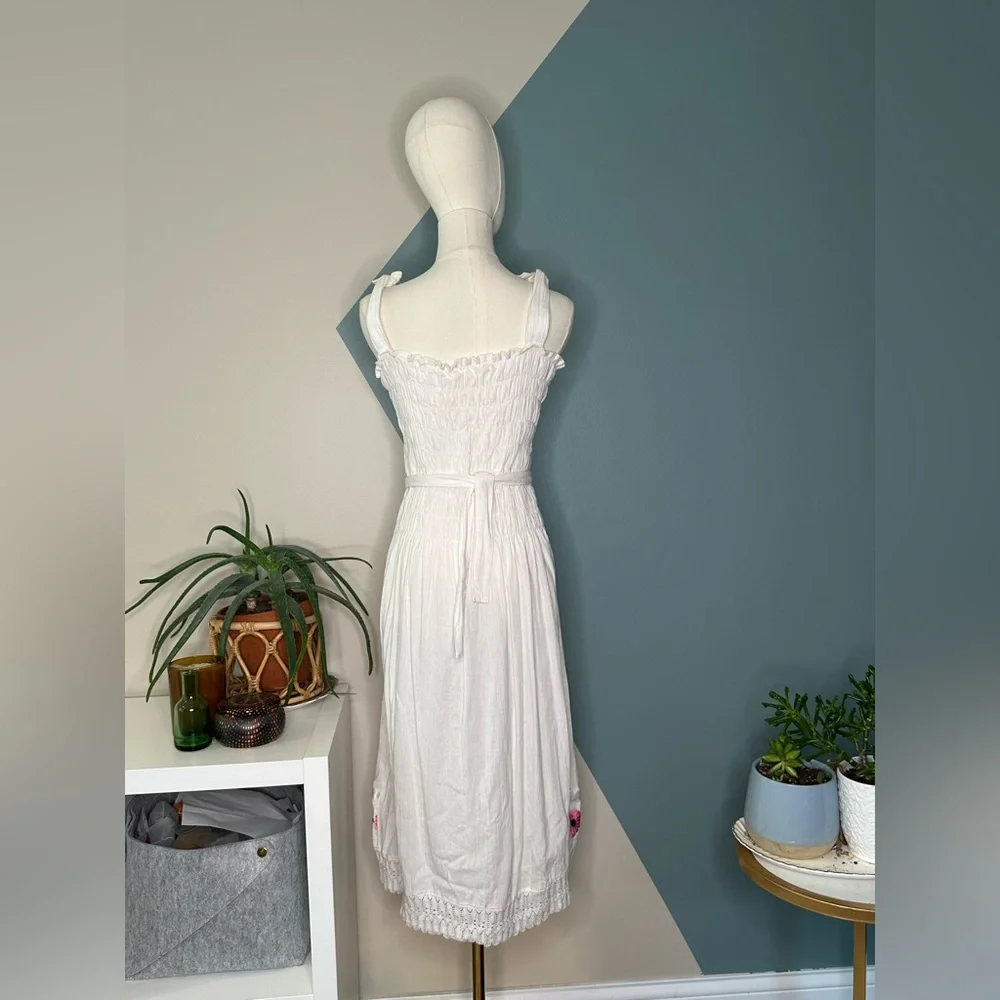 Cottagecore Midi Dress White Embroidered Boho Floral Eyelet Woven Size Small - Picture 5 of 11